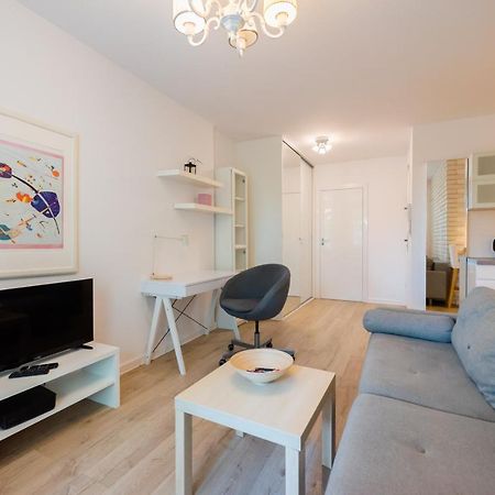 Sluzew Manhattan Place Apartment ワルシャワ エクステリア 写真