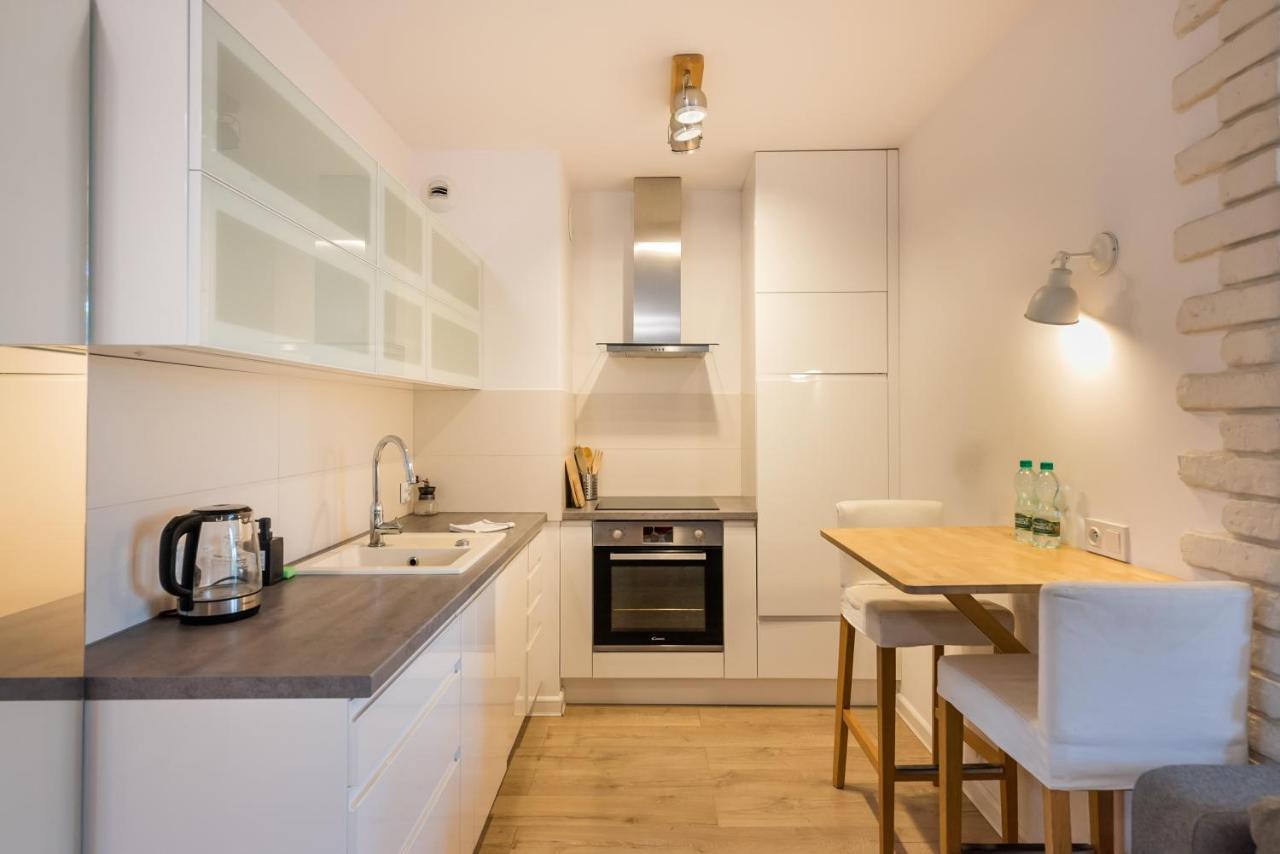 Sluzew Manhattan Place Apartment ワルシャワ エクステリア 写真
