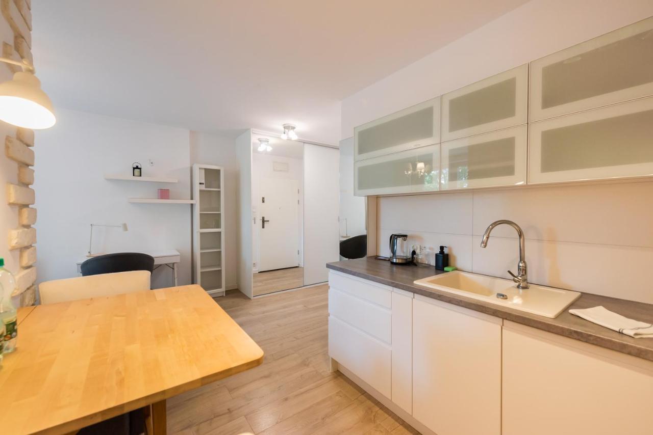 Sluzew Manhattan Place Apartment ワルシャワ エクステリア 写真